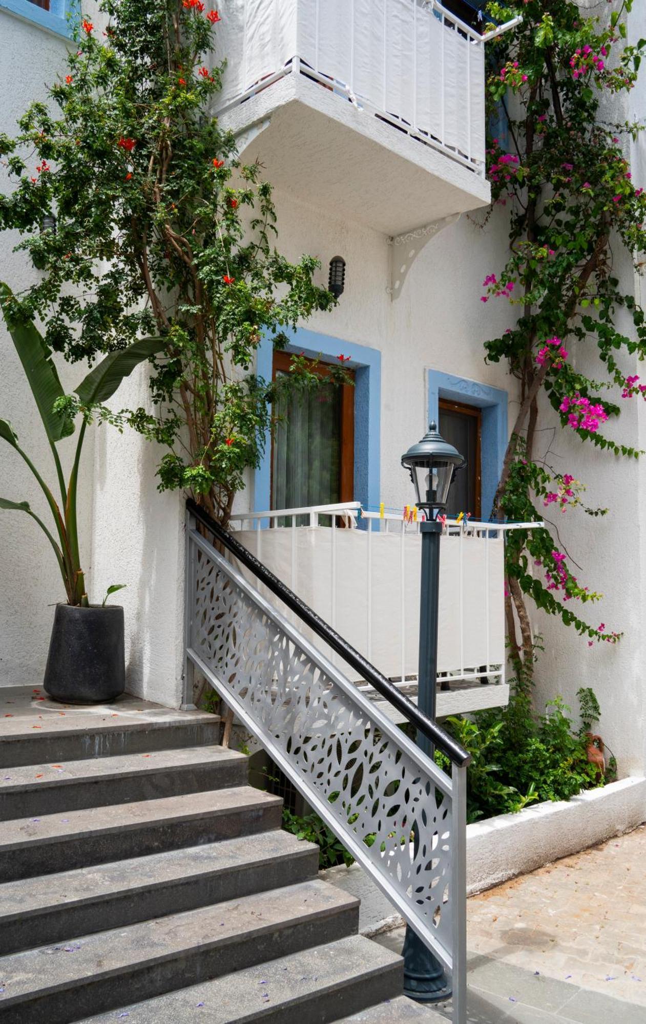 Manuela Hotel Bitez Exterior foto